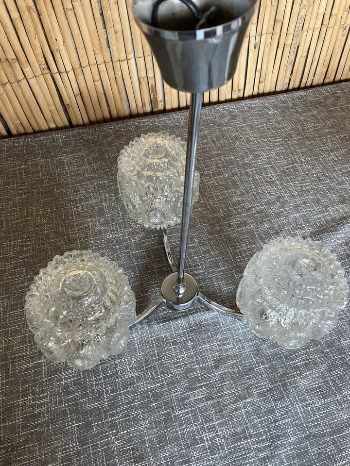 Lustre vintage 3 lumières métal chromé, 3 globes verre — Foto 5