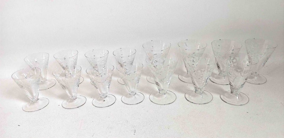 Service de 7 verres à eau + 8 verres à vin Années 50 — photo 6