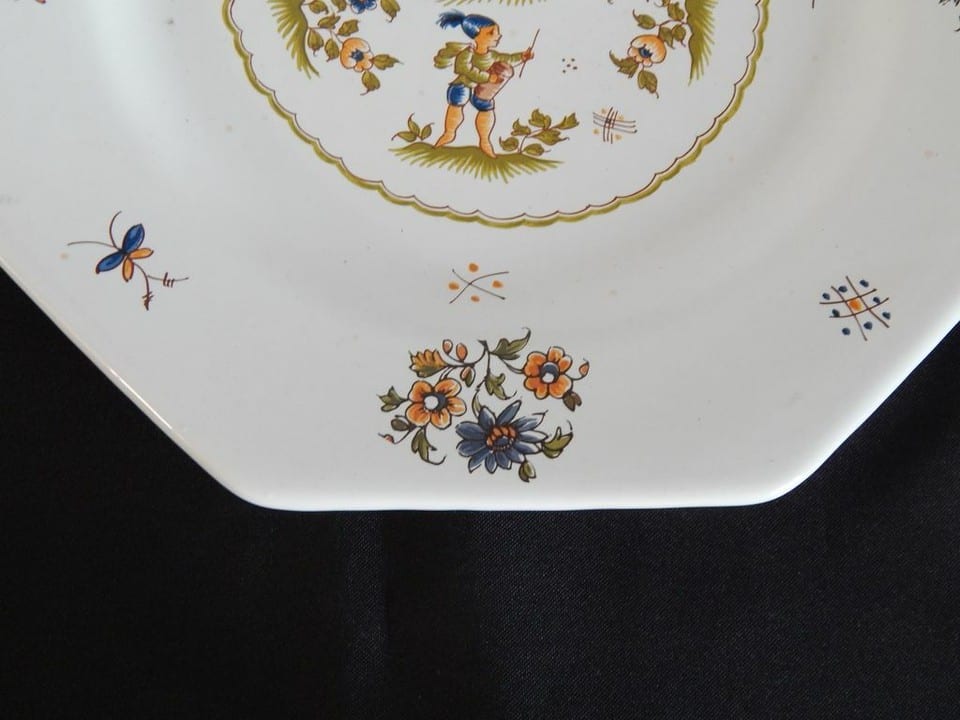 ANCIENNE ASSIETTE Octogonale en Faïence MOUSTIERS Décor MOUSTIERS XVIIIe France — photo 6