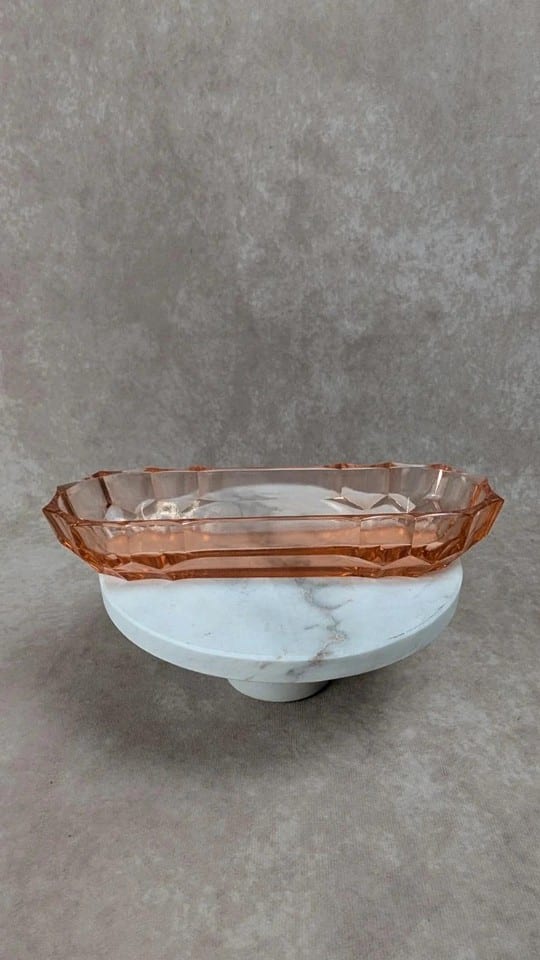Vide-poche ou porte-savon ancien en verre rose