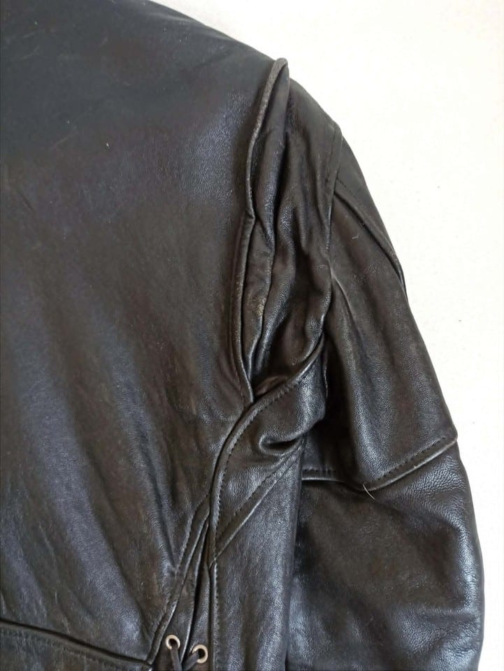 Perfecto cuir noir Années 70 Taille M — photo 8
