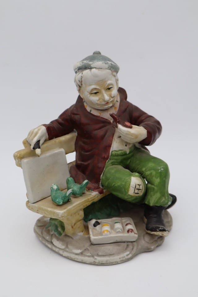 Ancien biscuit de porcelaine polychrome – Peintre sur un banc – vintage — photo 8