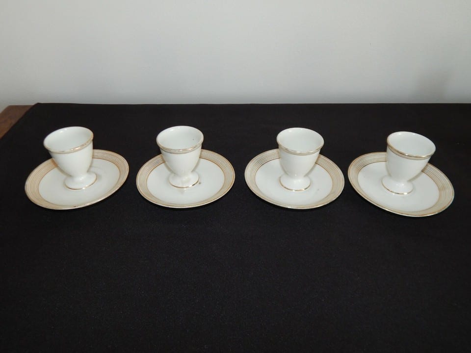 9 ANCIENS COQUETIERS en PORCELAINE époque LOUIS PHILIPPE — photo 3