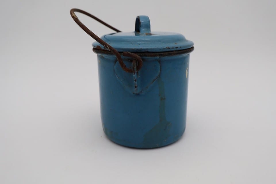 Ancien pot émaillé bleu avec couvercle et anse – déco campagne - vintage — photo 5