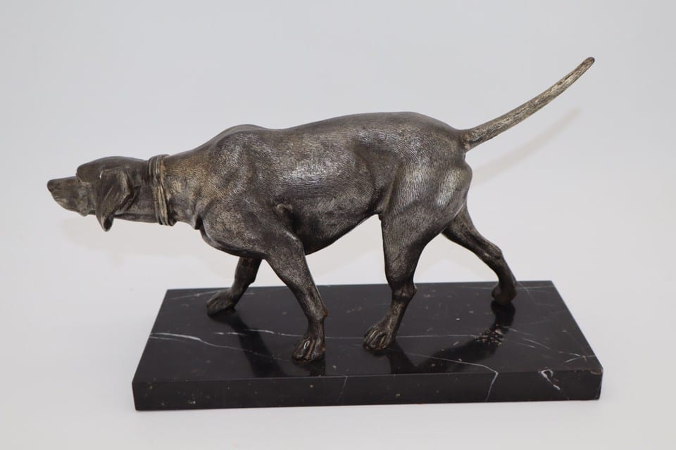 Régule sculpture animalière sur socle en marbre noir — photo 5