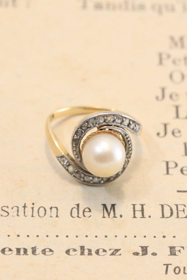 Bague ancienne or jaune et blanc 18 carat perle et diamants taille 46, 4 grammes — Foto 6