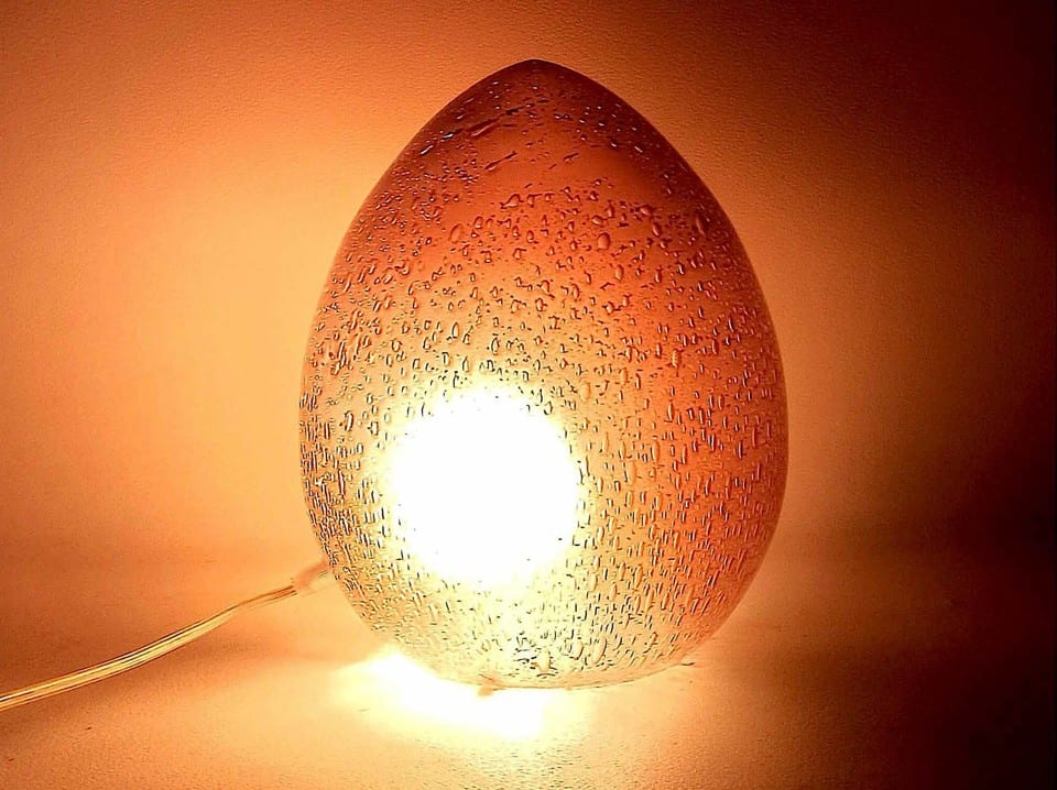 Lampe forme oeuf verre bullé Années 70 Hauteur 23,6 cm — photo 6