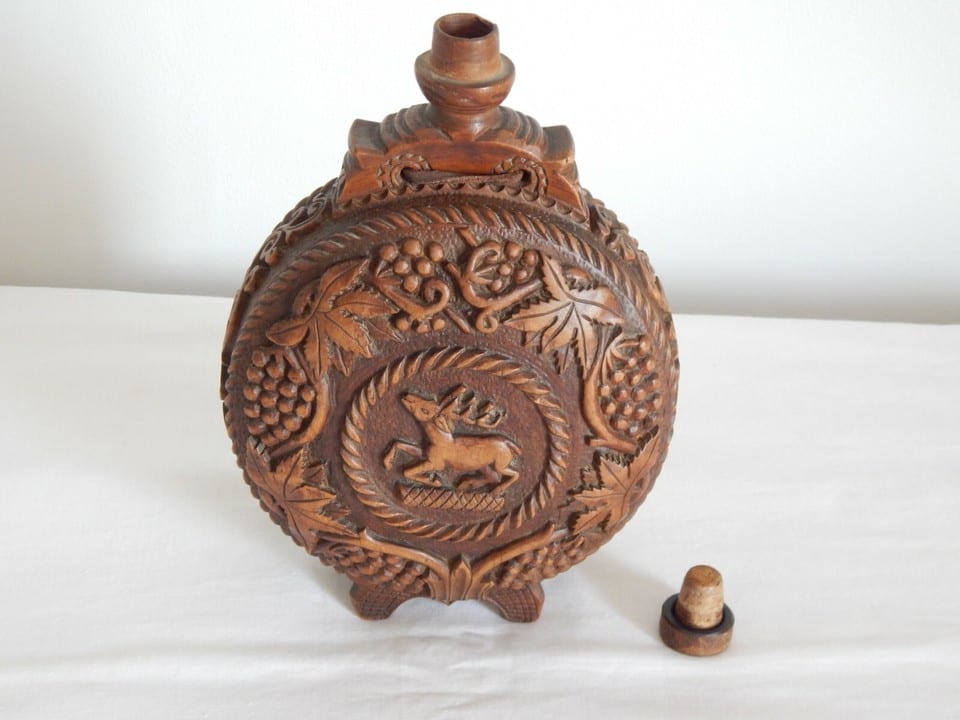 ANCIENNE Bouteille GOURDE à LIQUEUR en BOIS Sculpté Forêt Noire à Décor CHASSE — photo 6