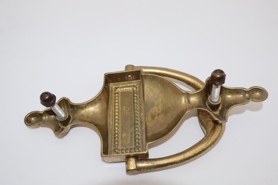 Ancien heurtoir tape-porte en laiton – poignée de porte décorative — photo 6