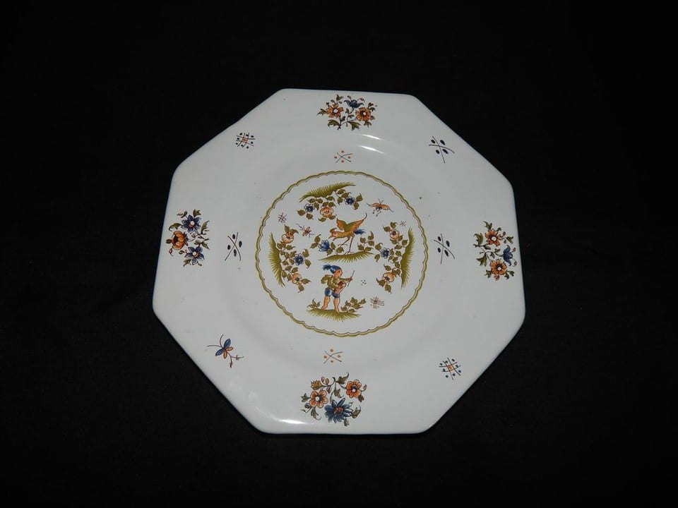 ANCIENNE ASSIETTE Octogonale en Faïence MOUSTIERS Décor MOUSTIERS XVIIIe France