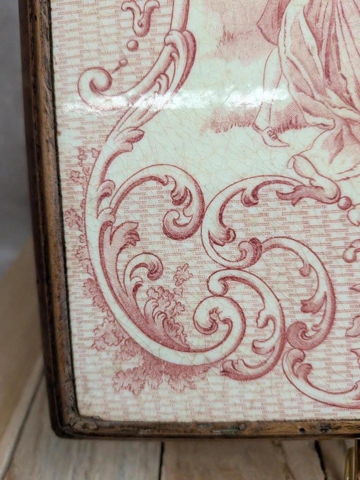 Ancien dessous de plat Gien en terre de fer – Colin-maillard — photo 6