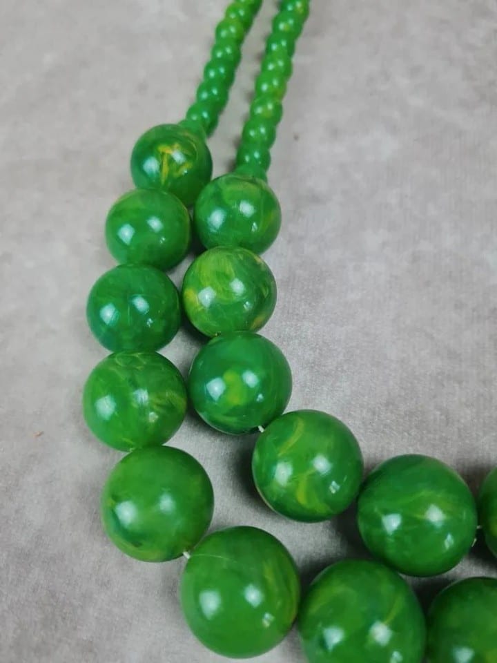 Collier vintage double rang en perles vertes façon lucite – Années 50/60 — Foto 2