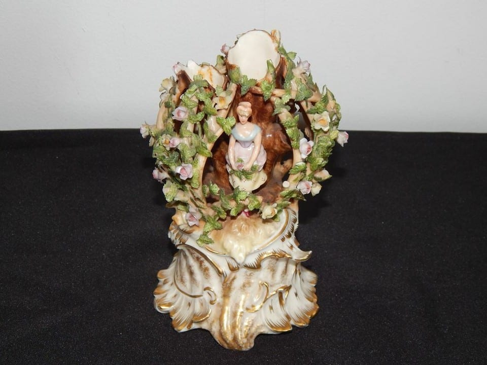 SUPERBE ANCIENNE Bouquetière Vase en PORCELAINE Germany DRESDEN MEISSEN ? Signée