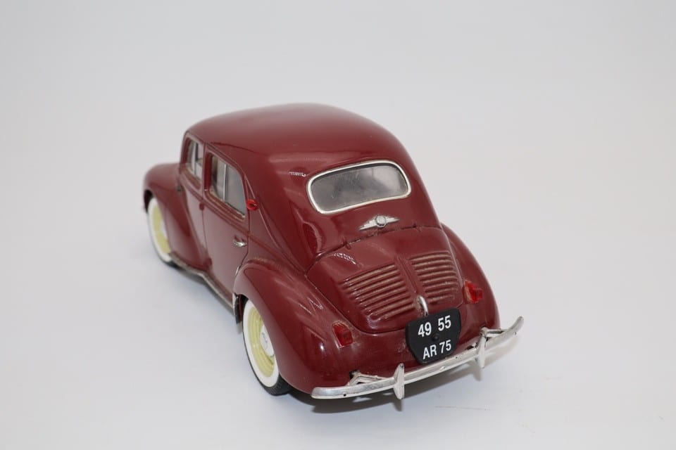 Renault 4 CV miniature Solido – Échelle 1/17 – Made in France – Bordeaux — photo 6