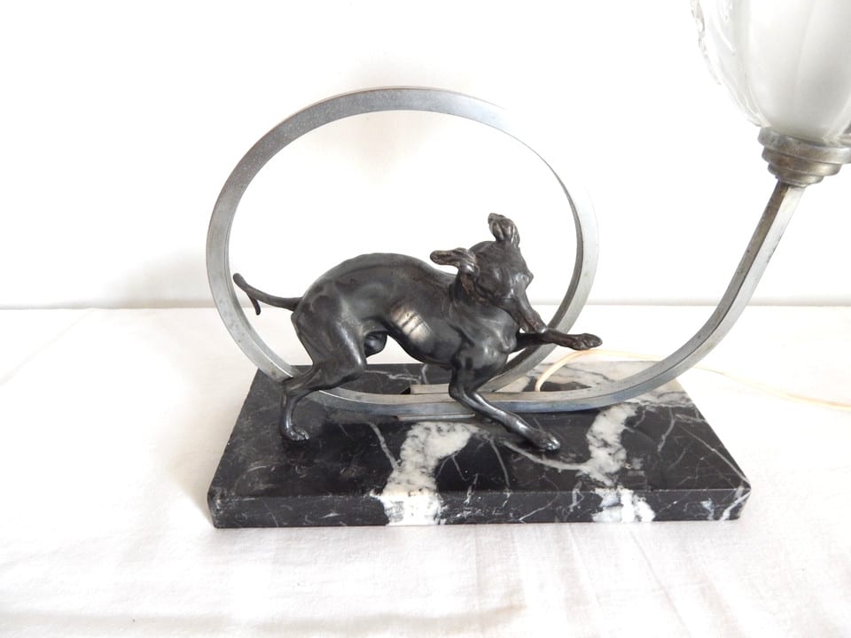 ANCIENNE Lampe Veilleuse Art Déco CHIEN en Régule sur Socle en Marbre — photo 2