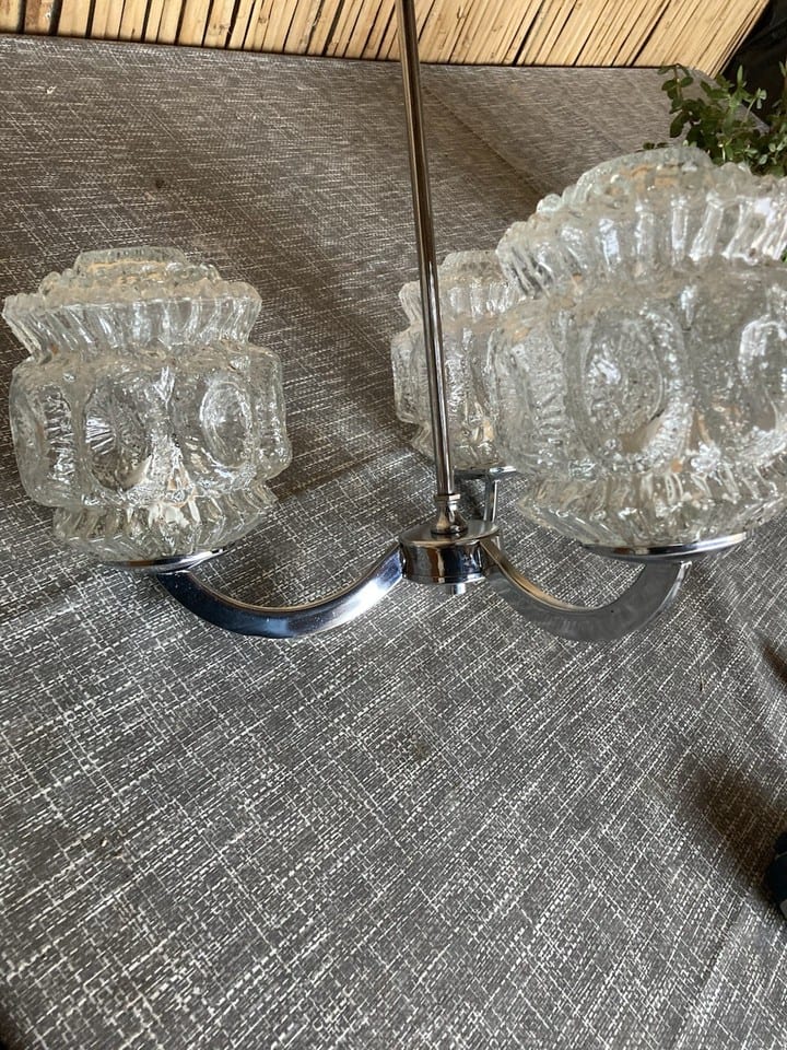 Lustre vintage 3 lumières métal chromé, 3 globes verre — Foto 4
