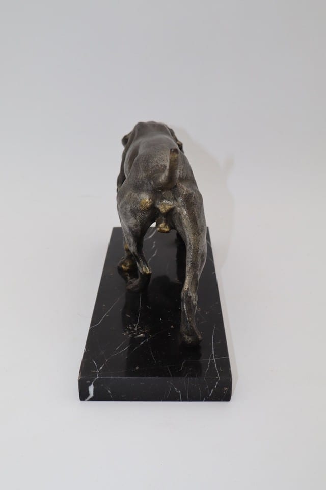 Régule sculpture animalière sur socle en marbre noir — photo 6