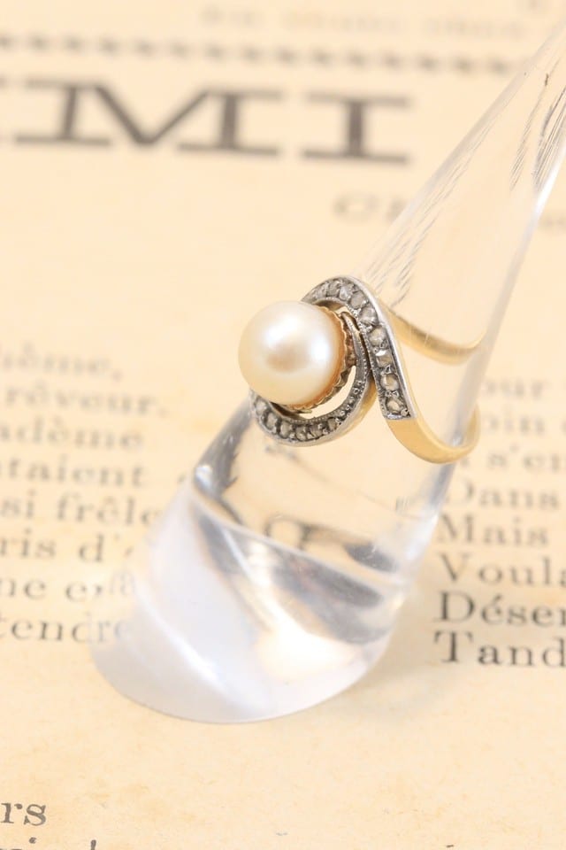 Bague ancienne or jaune et blanc 18 carat perle et diamants taille 46, 4 grammes — Foto 4