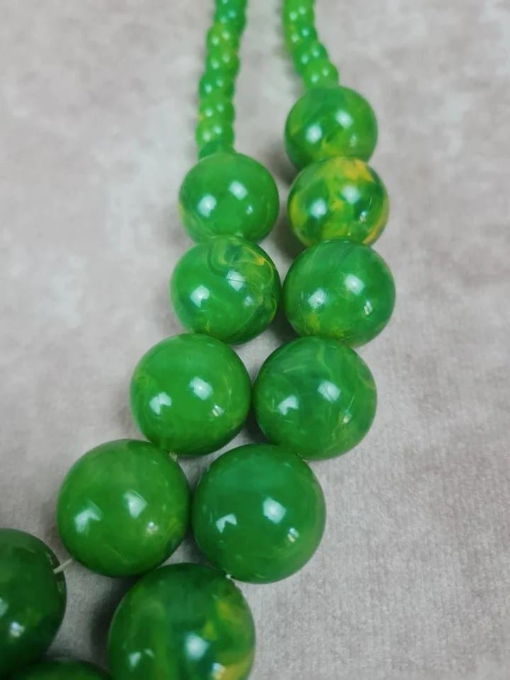 Collier vintage double rang en perles vertes façon lucite – Années 50/60 — Foto 4