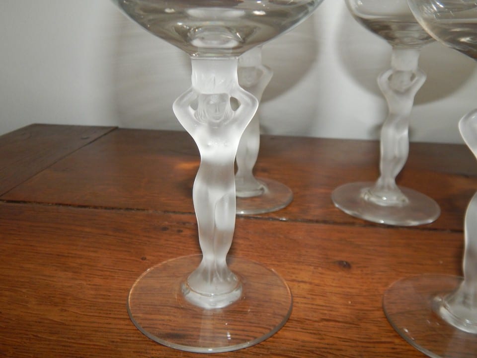 8 SUPERBE ANCIEN Verres à VIN en CRISTAL de BAYEL Bacchus Vénus — photo 2