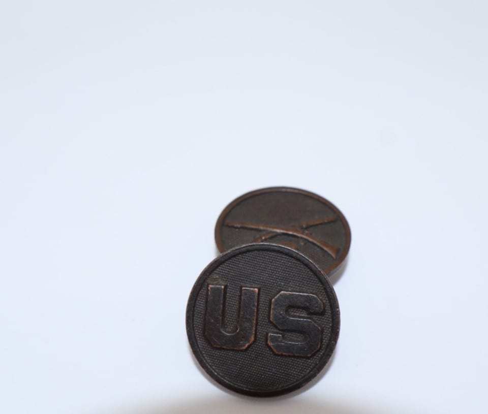 Lot de 2 boutons militaires US – Infanterie – WW2 — photo 3