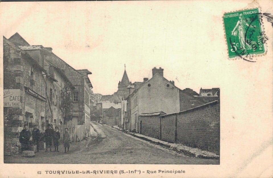 CPA/DEP 76/TOURVILLE SR RIVIÈRE  RUE PRINCIPALE