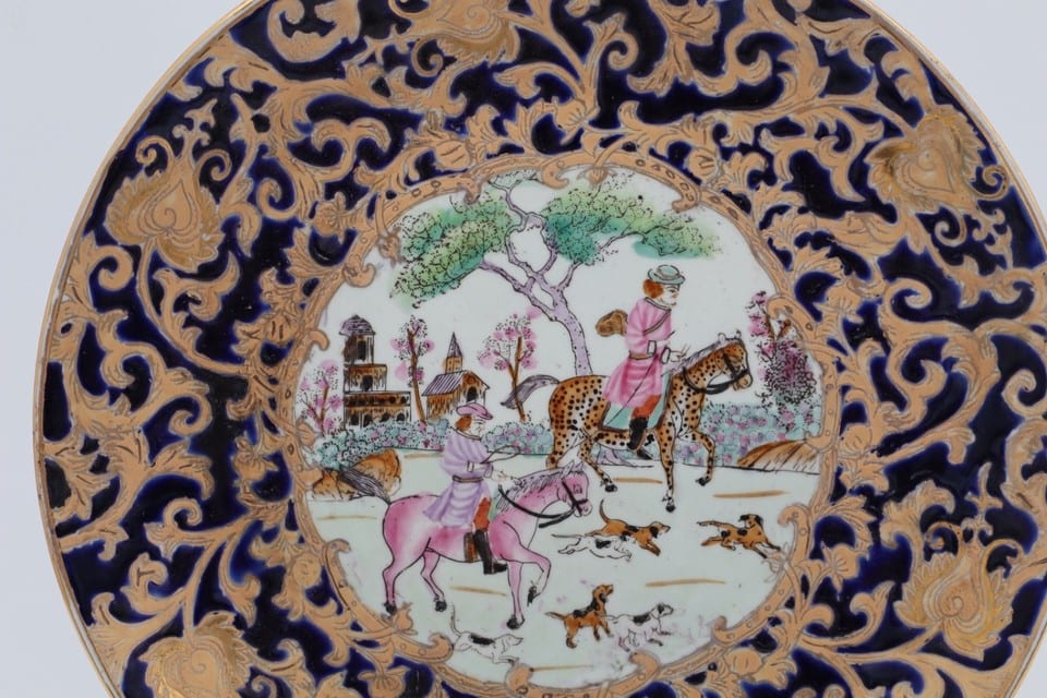 assiette décorative chinoise – Décor chasse à courre — photo 2