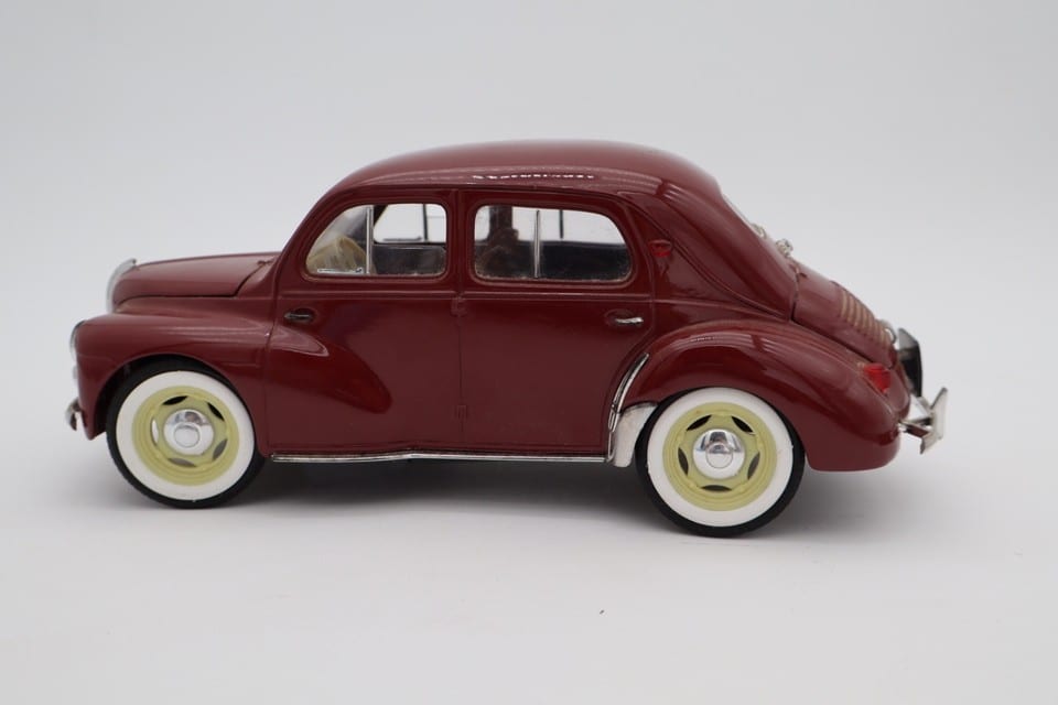 Renault 4 CV miniature Solido – Échelle 1/17 – Made in France – Bordeaux — photo 7