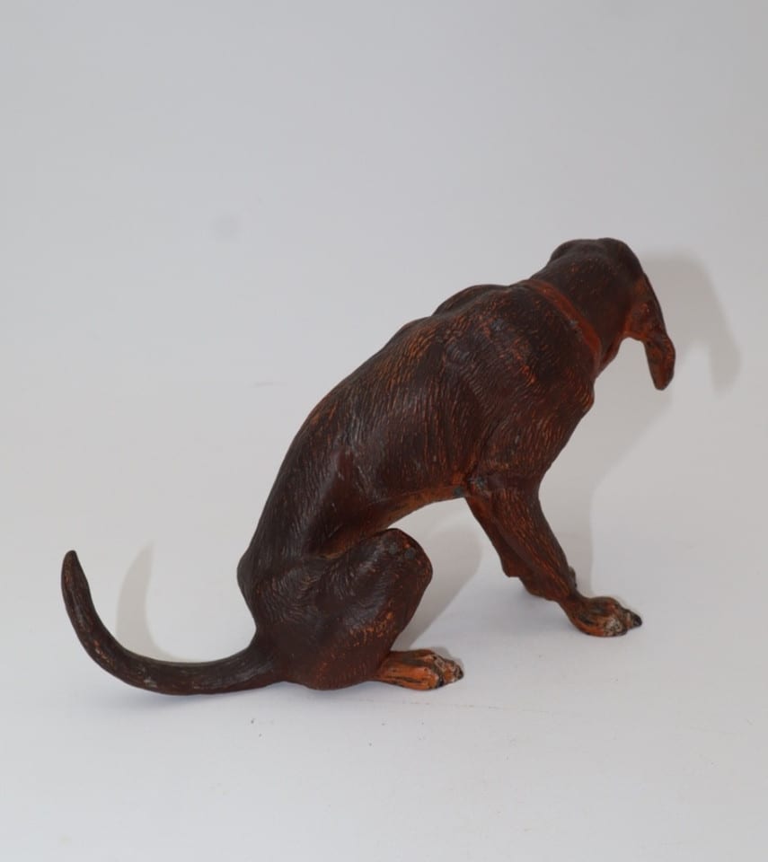Ancienne statuette chien de chasse assis en régule peint — photo 5