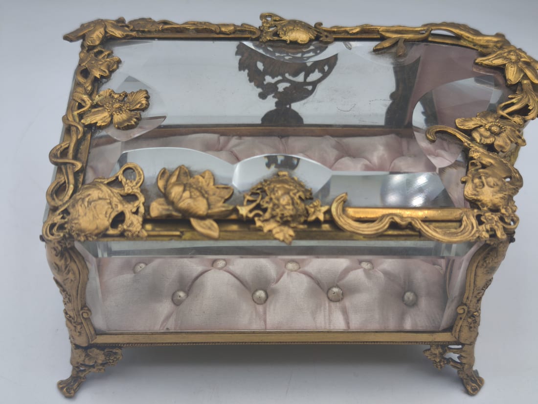 Boîte à bijoux bronze doré Art Nouveau — photo 4