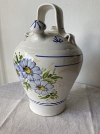 Gargoulette, chevrette en faïence blanche décorée