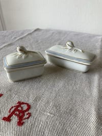 2 Petites boites, ensemble de toilette, dînette enfant, porcelaine de Paris XIXè