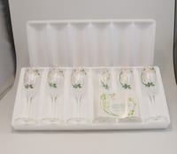 Coffret 6 flûtes à champagne Perrier-Jouët décor émaillé fleurs Art Nouveau neuf