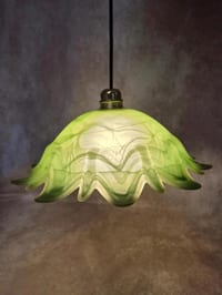 Grand abat-jour vintage en verre marbré vert – forme fleur étoilée – 35 cm