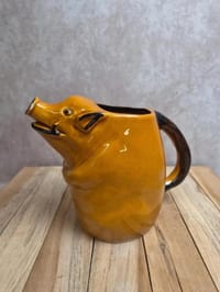 Pichet zoomorphe Goret Poët-laval – barbotine vintage – cochon