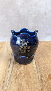 Petit cache-pot ou vase signé Gustave De Bruyne – Faïencerie de Fives Lille