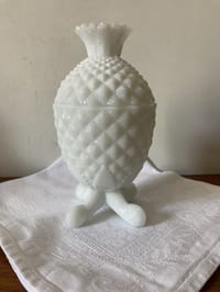 Bonbonnière, sucrier en forme d’ananas en opaline Portieux