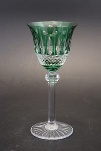 Verre cristal doublé overlay Saint-Louis modèle Tommy vert 16,5 cm