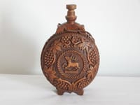 ANCIENNE Bouteille GOURDE à LIQUEUR en BOIS Sculpté Forêt Noire à Décor CHASSE