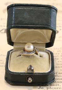 Bague ancienne or jaune et blanc 18 carat perle et diamants taille 46, 4 grammes
