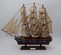 Maquette voilier "Cutty Sark" sur socle en bois
