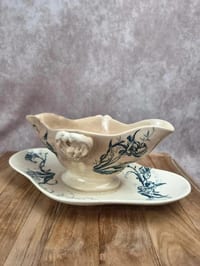 Saucière ancienne Gien Iris terre de fer fin Xixe siècle