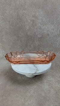 Vide-poche ou porte-savon ancien en verre rose