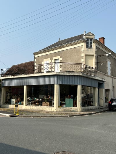 Brocante kocanski — brocanteur à Levroux