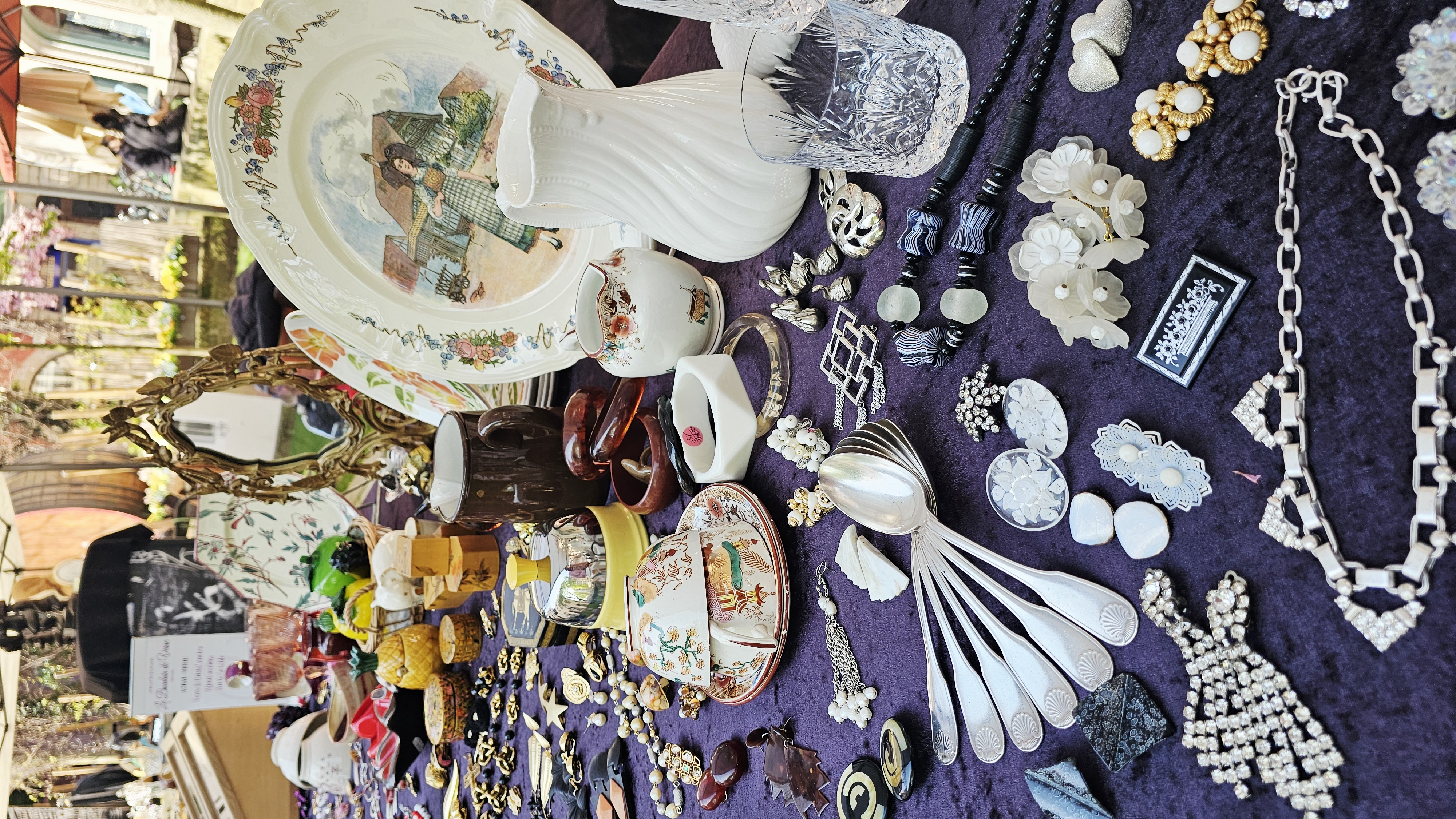 Le Boudoir de Verre Antiquités Brocante 